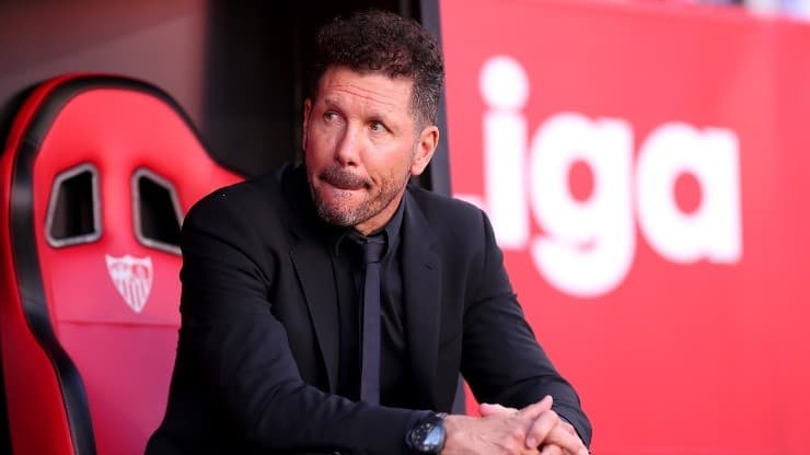 Diego Simeone, alle prese con la nazionale argentina.