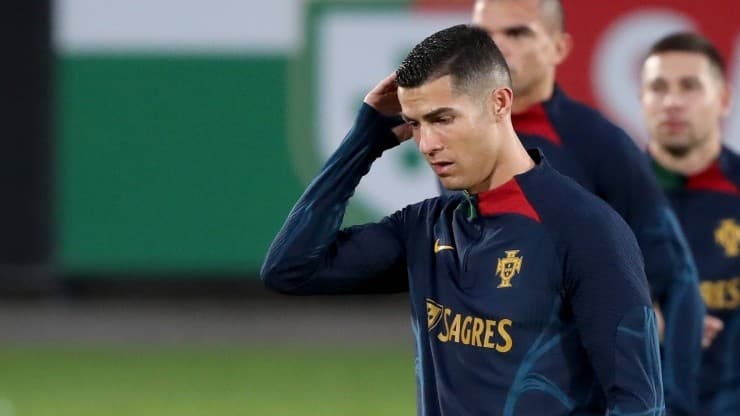 Cristiano Ronaldo, durante l'allenamento del Portogallo.