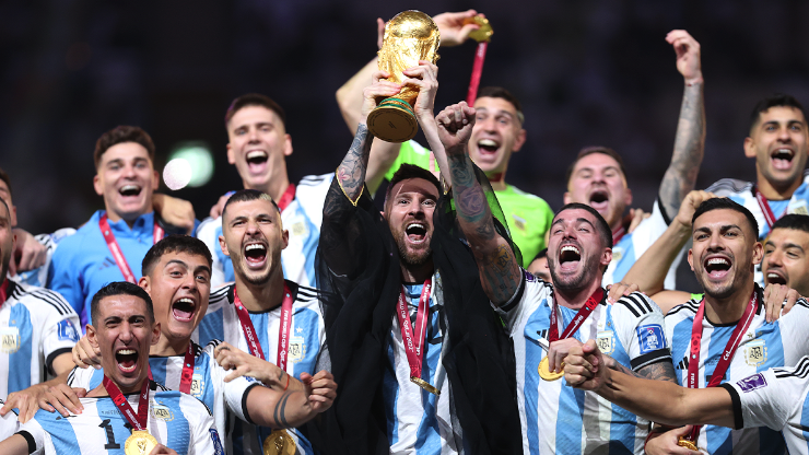 La nazionale argentina ha scalato la classifica FIFA dopo essere stata incoronata a Qatar 2022.