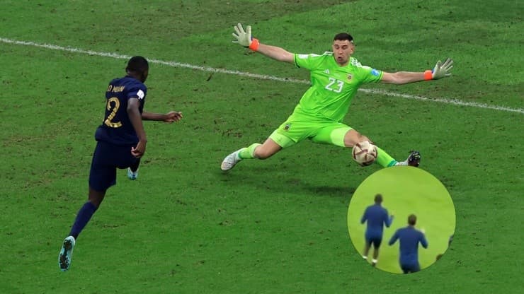 I giocatori della Francia festeggiano in anticipo la finale della Coppa del Mondo.