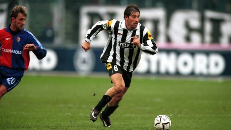 Fabián O'Neill, durante la sua permanenza alla Juventus nel 2001.