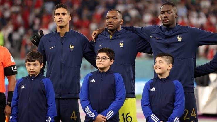 Steve Mandanda annuncia il suo ritiro dalla nazionale francese.