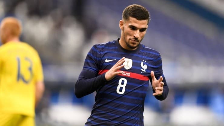 Houssem Aouar ha giocato nella nazionale francese.