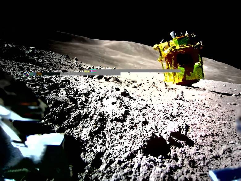 La navicella spaziale giapponese SLIM sulla Luna
