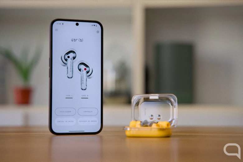 Nothing Ear (a) insieme a Nothing X, l'app per controllare le cuffie
